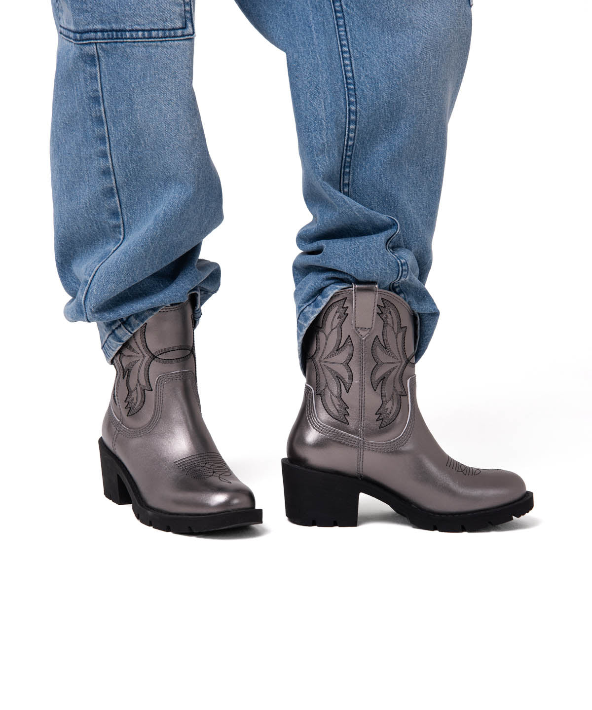 Botín Cuero Rewrite Frontier Plateado Cat