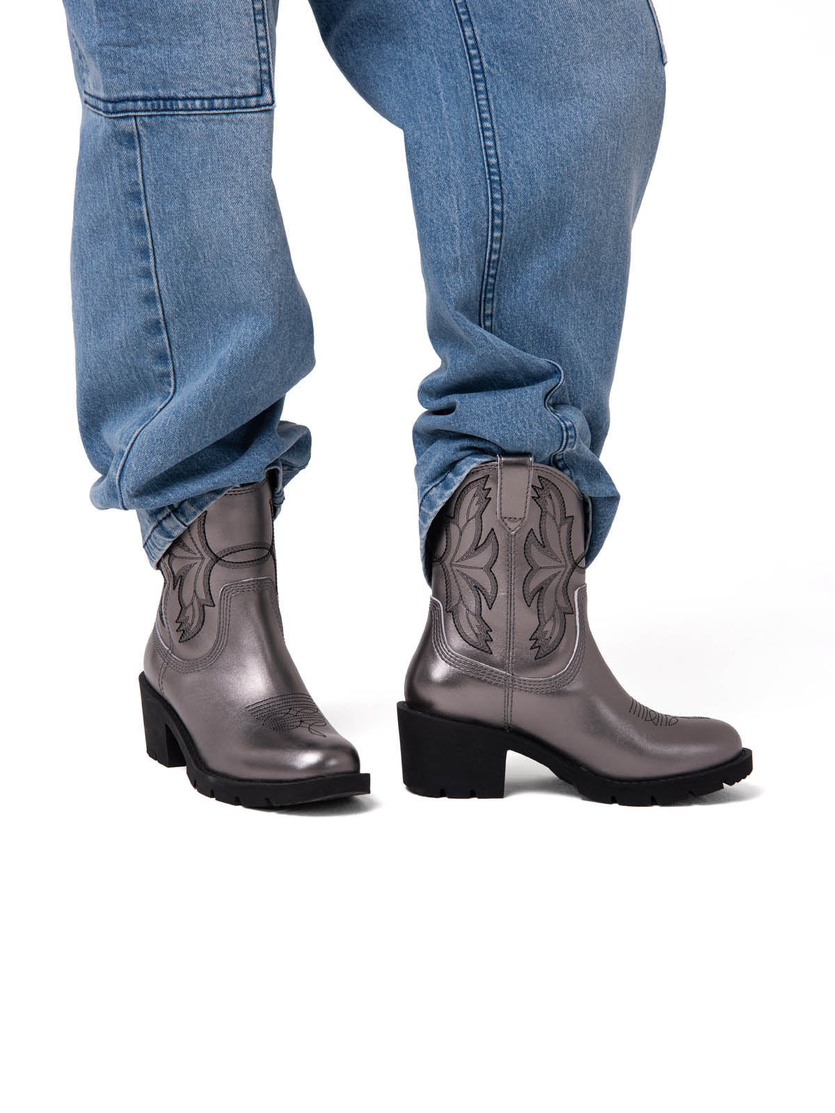 Botín Cuero Rewrite Frontier Plateado Cat