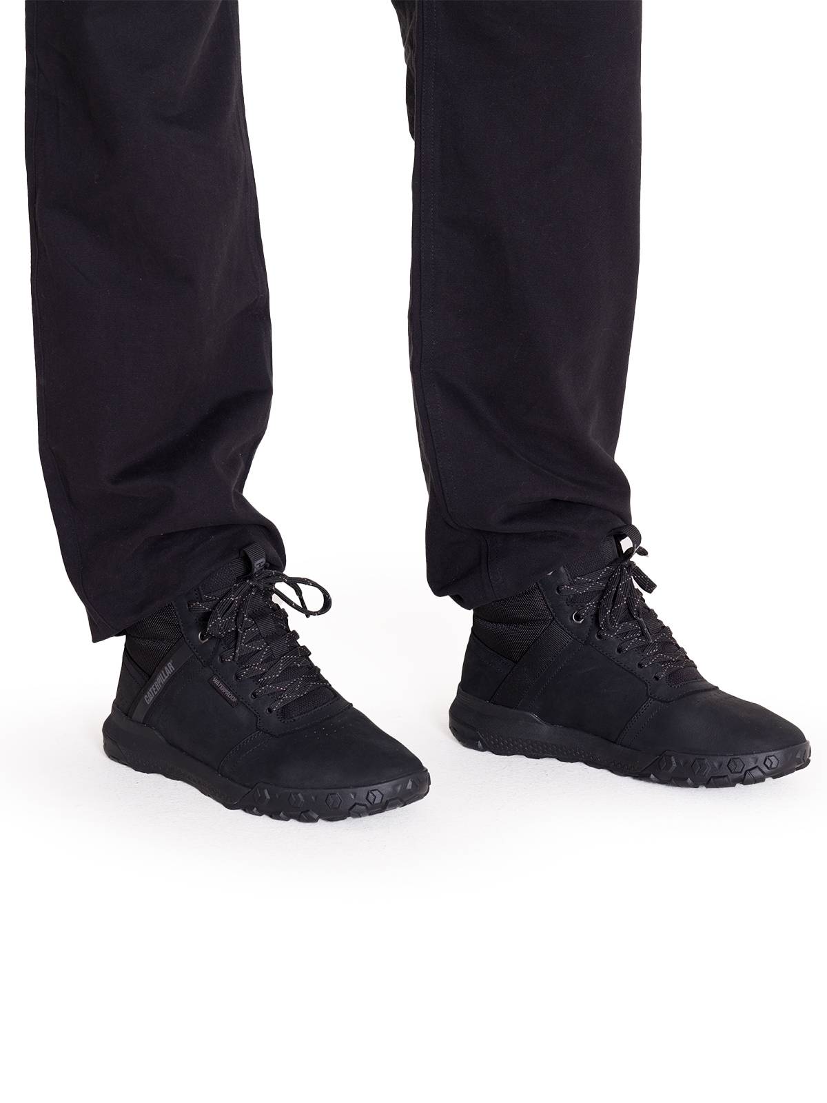 Botín Waterproof Hombre Hex Ready Mid Negro Cat