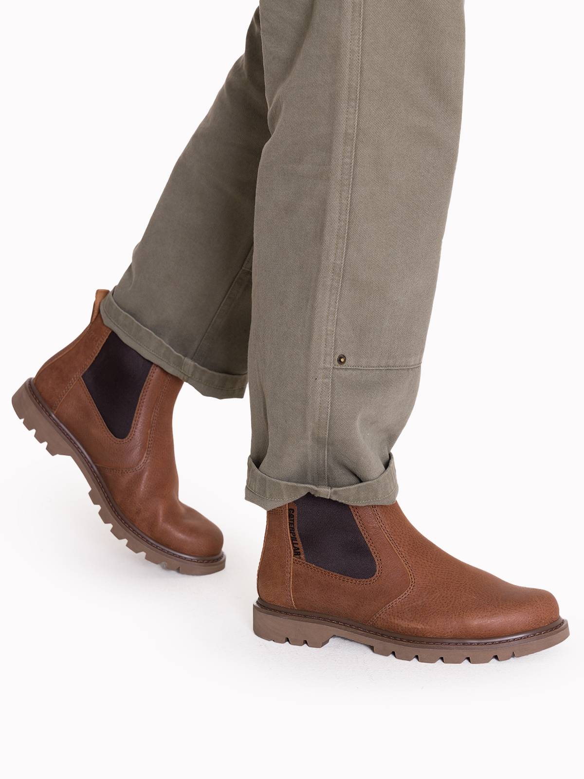 Botín Cuero Colorado 2.0 Chelsea Hombre Café Cat