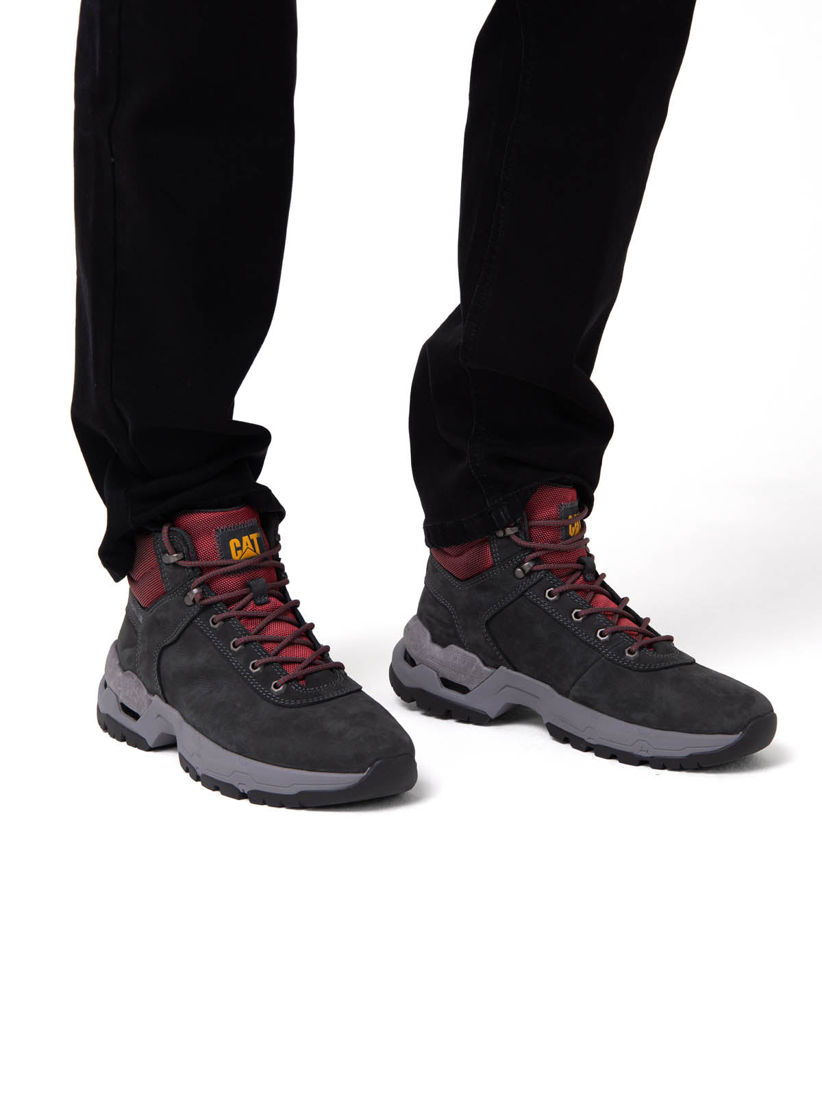 Zapatilla con Caña Hombre Surge Hiker Gris Cat