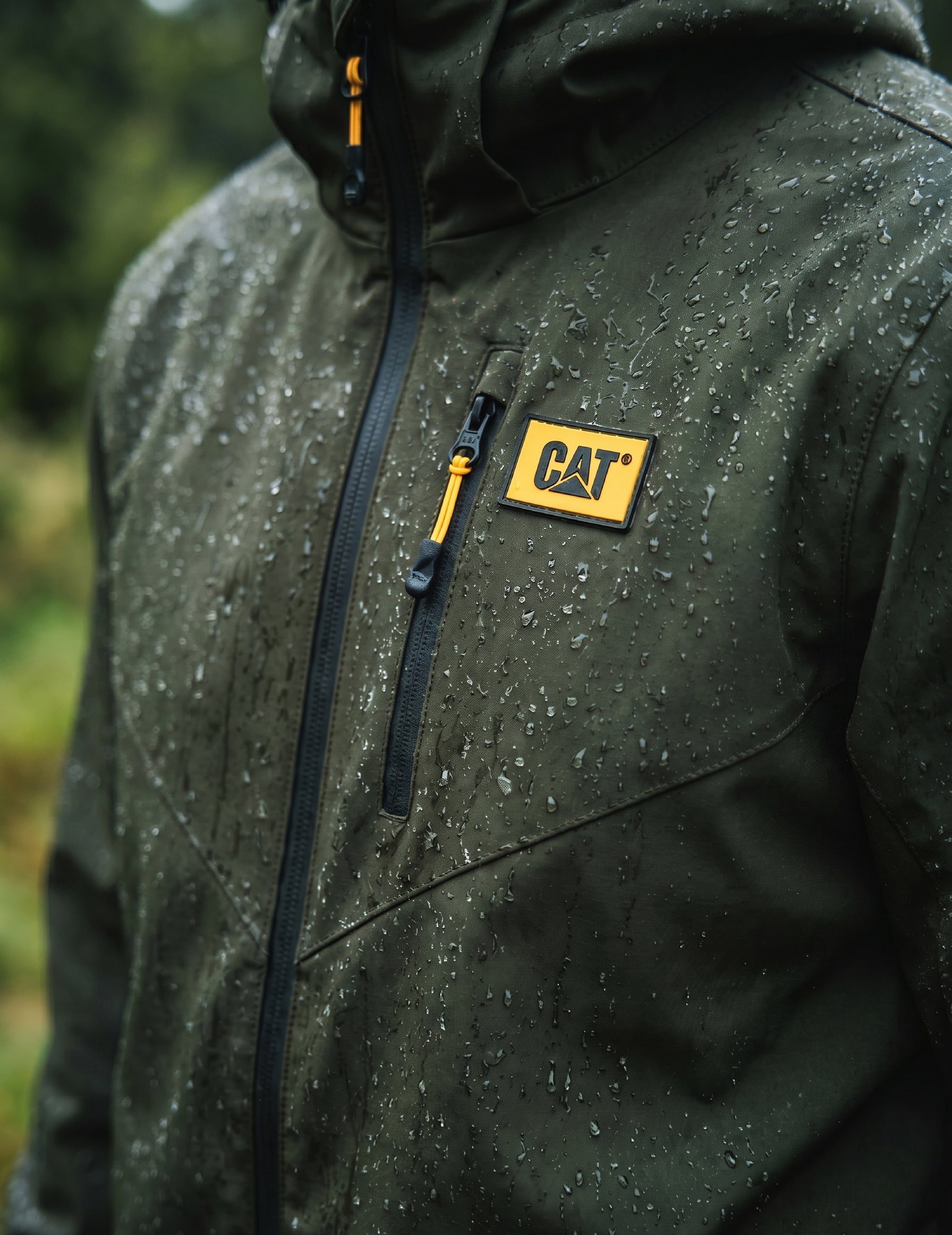 CAT parkas y chaquetas